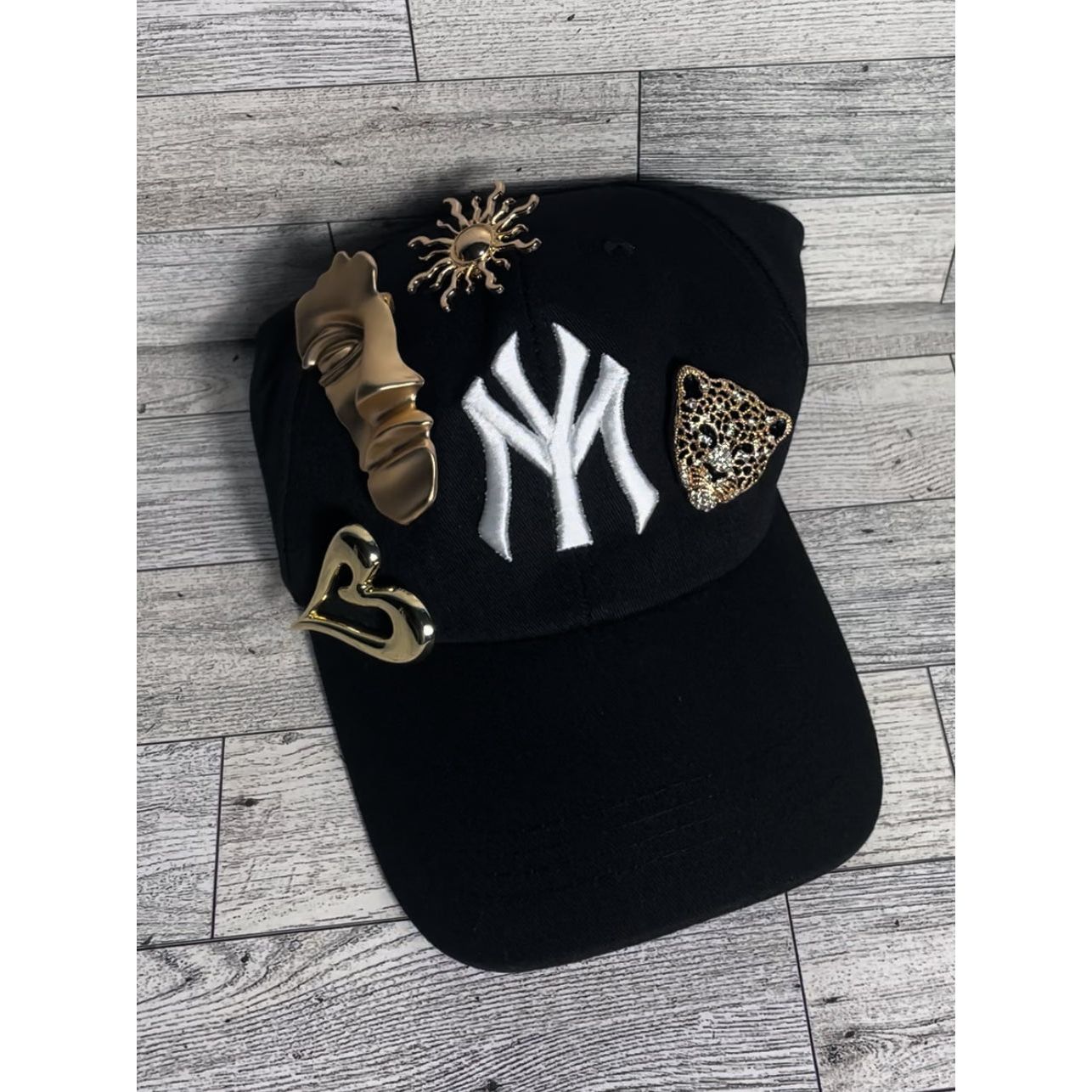 Gold pin LA hat