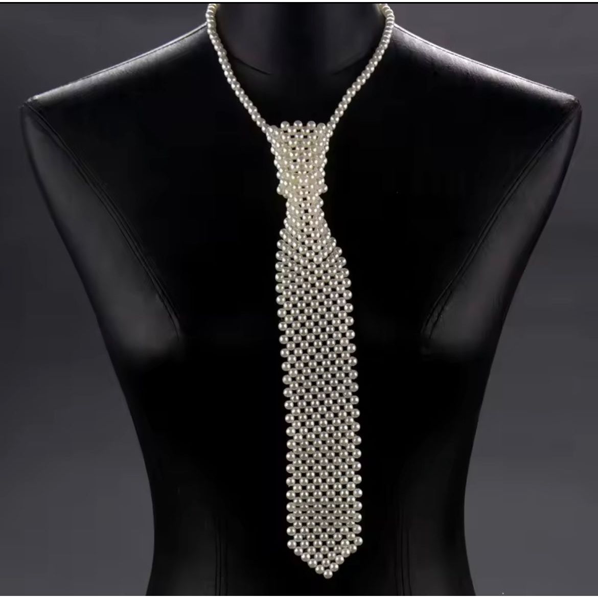 Pearl Tie
