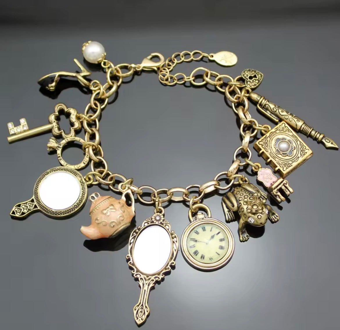 Vintage Charm bracelet
